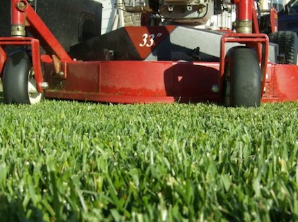 zero turn mowing
